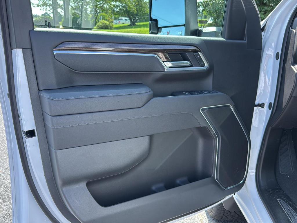 new 2025 Chevrolet Silverado 2500 car, priced at $76,365