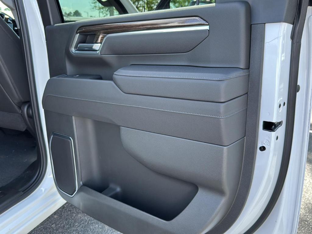 new 2025 Chevrolet Silverado 2500 car, priced at $76,365