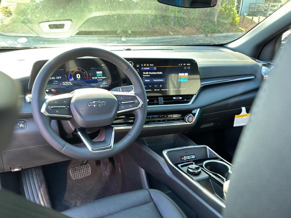 new 2026 Chevrolet Equinox car, priced at $33,130