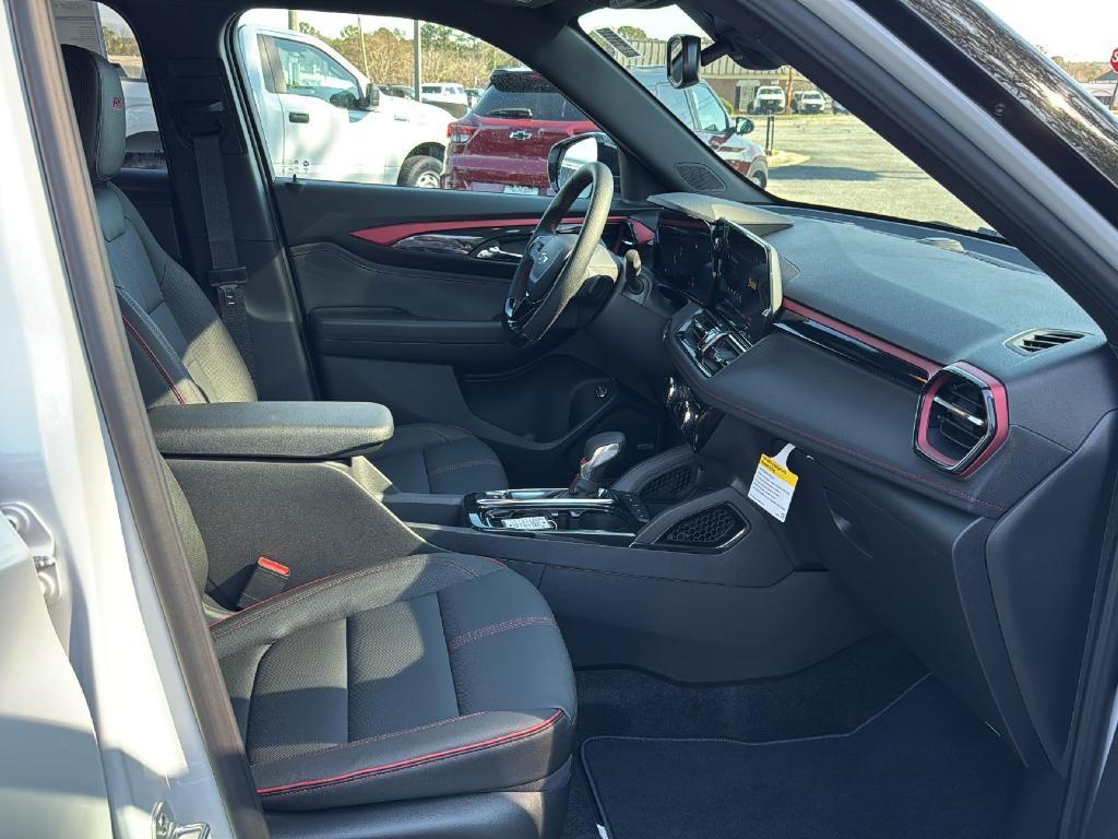 new 2025 Chevrolet TrailBlazer car, priced at $30,625