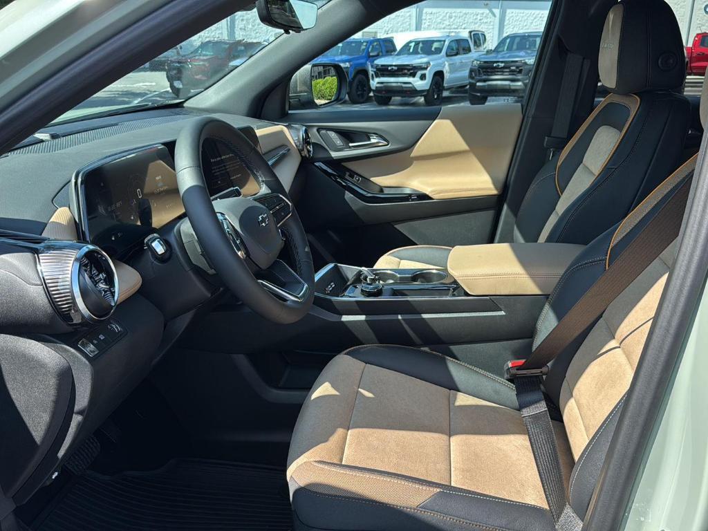 new 2026 Chevrolet Equinox car, priced at $36,555