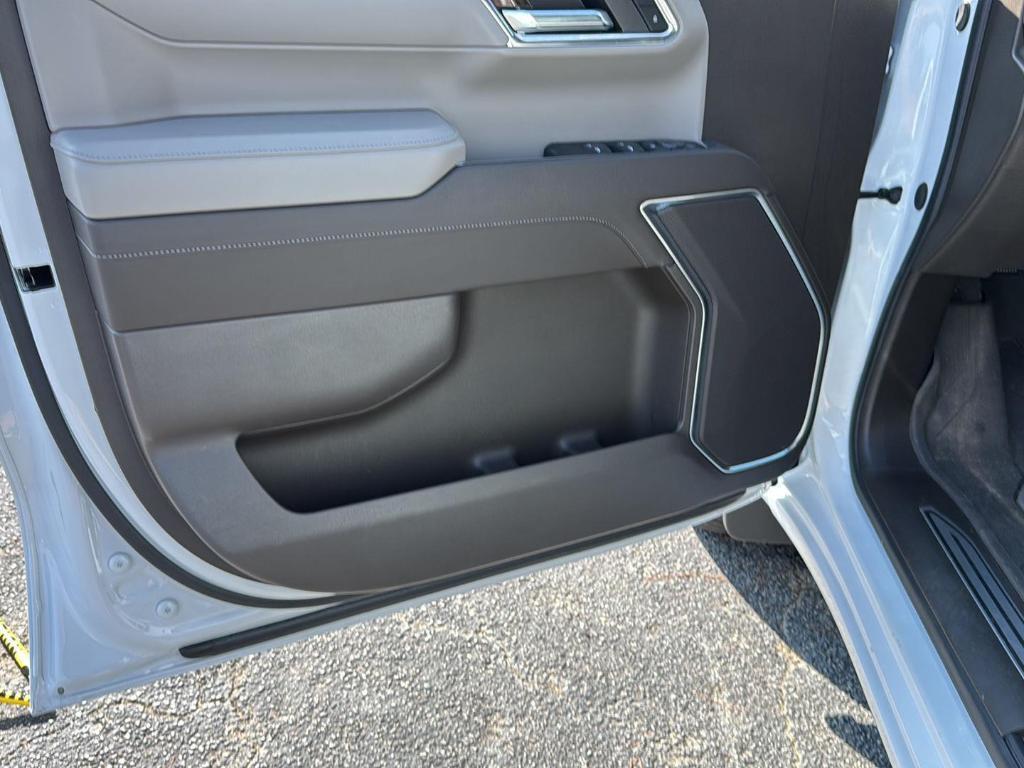 used 2024 Chevrolet Silverado 1500 car, priced at $39,999