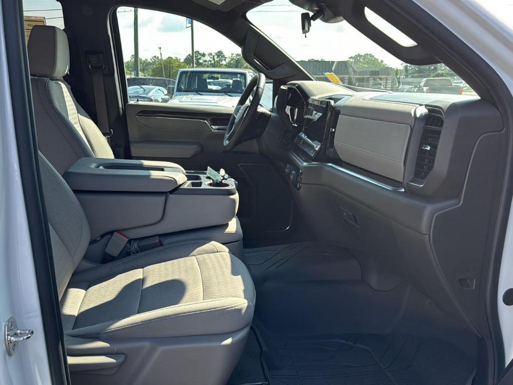 used 2024 Chevrolet Silverado 1500 car, priced at $39,999