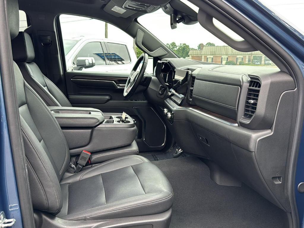 used 2024 GMC Sierra 1500 car, priced at $39,995