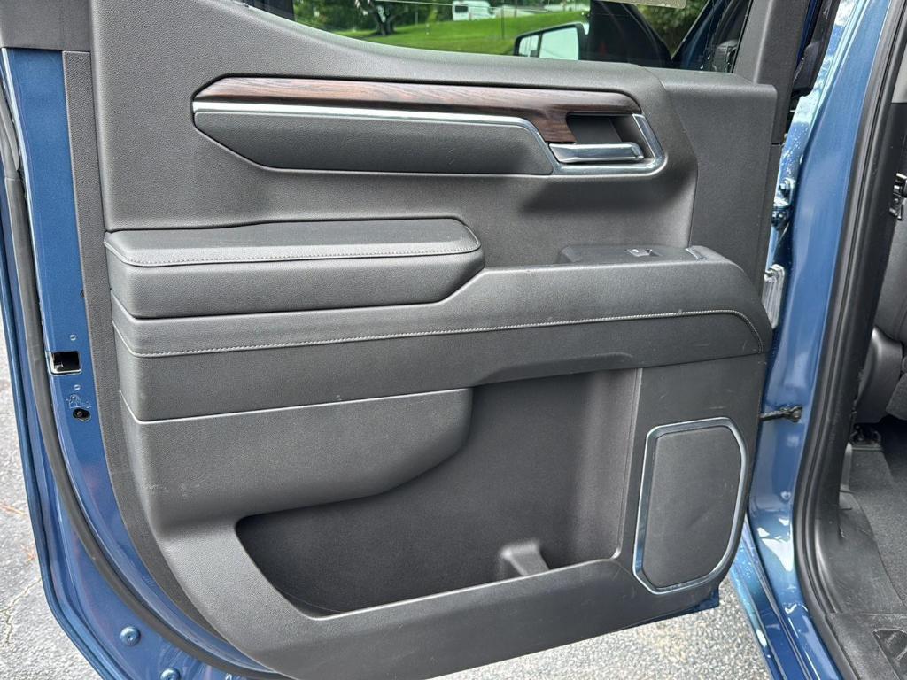 used 2024 GMC Sierra 1500 car, priced at $39,995