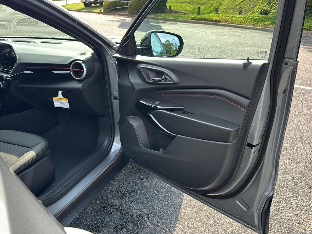 new 2025 Chevrolet Trax car, priced at $25,980