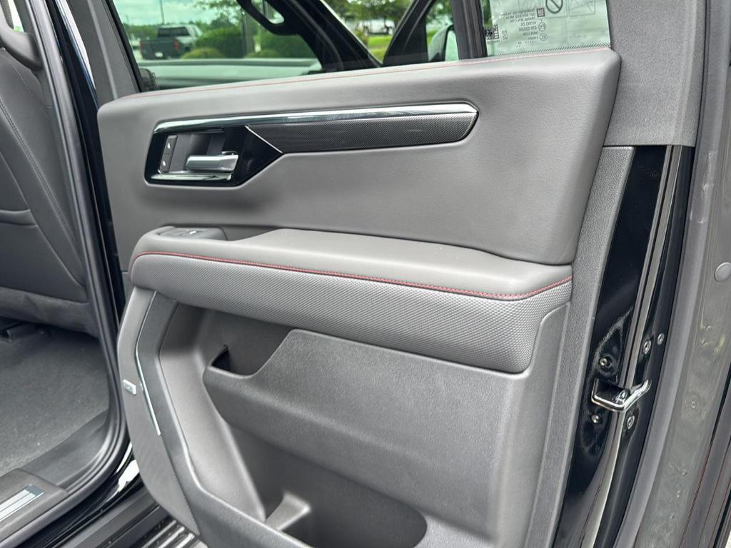 new 2025 Chevrolet Suburban car, priced at $76,790