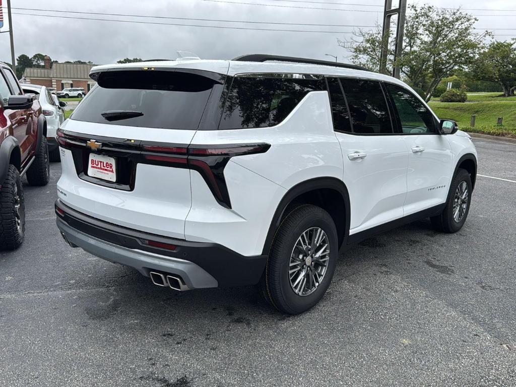 new 2026 Chevrolet Traverse car, priced at $43,170