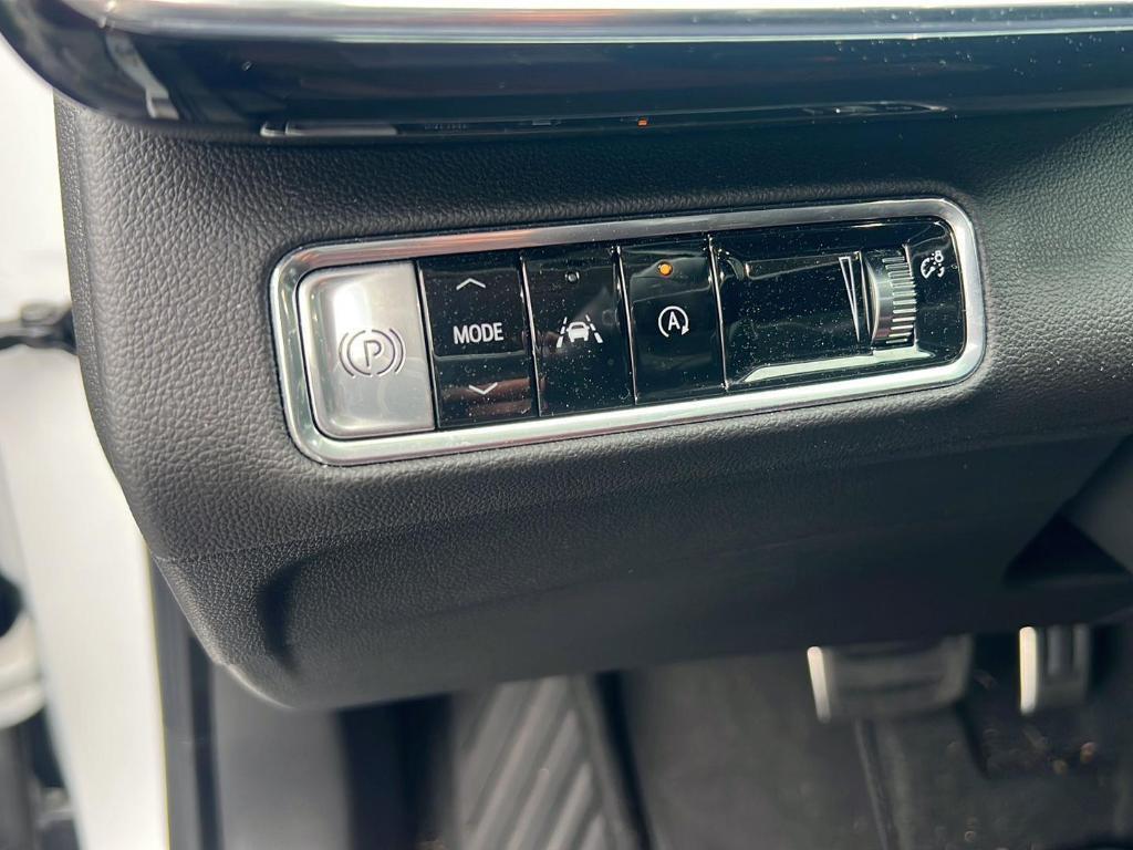 used 2024 Buick Envision car, priced at $34,488