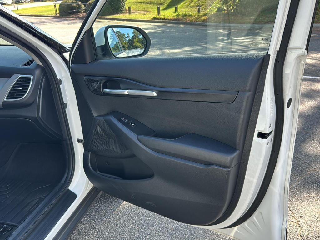 used 2024 Kia Seltos car, priced at $21,995