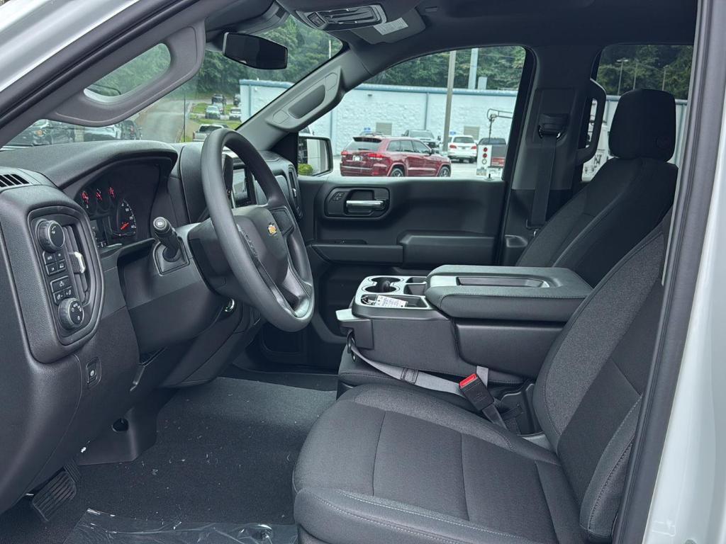 new 2025 Chevrolet Silverado 1500 car, priced at $48,130