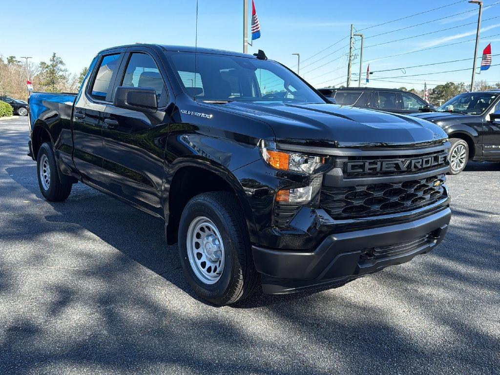 new 2025 Chevrolet Silverado 1500 car, priced at $45,070