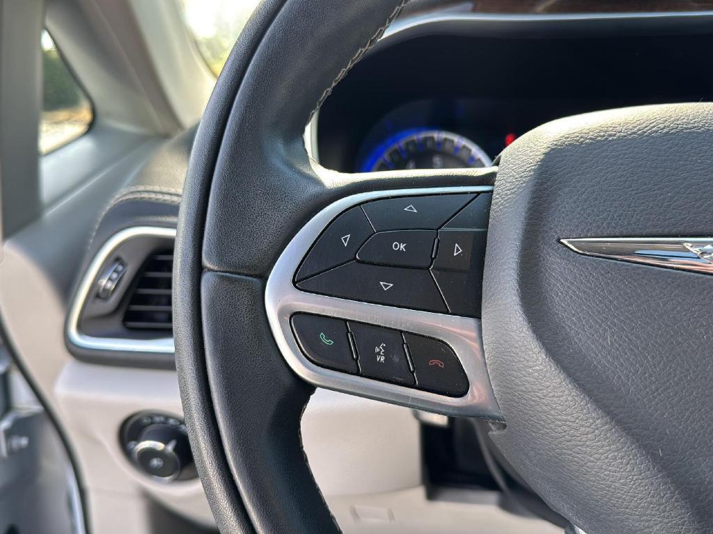 used 2022 Chrysler Pacifica car, priced at $33,227