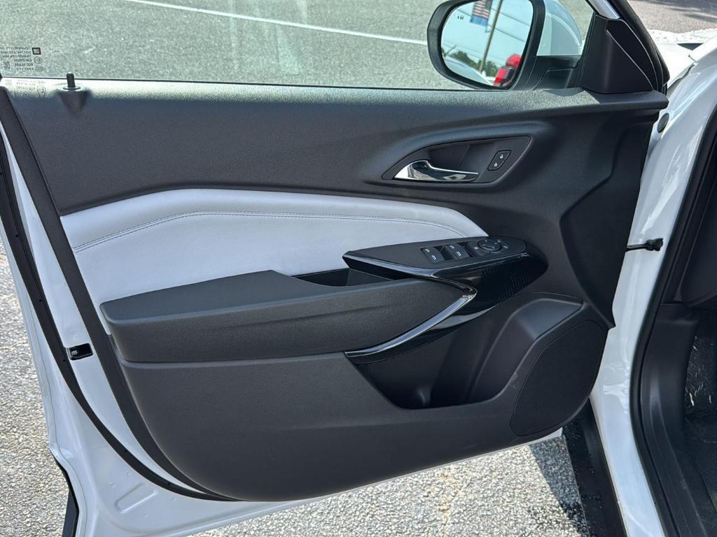new 2025 Chevrolet Trax car, priced at $24,775