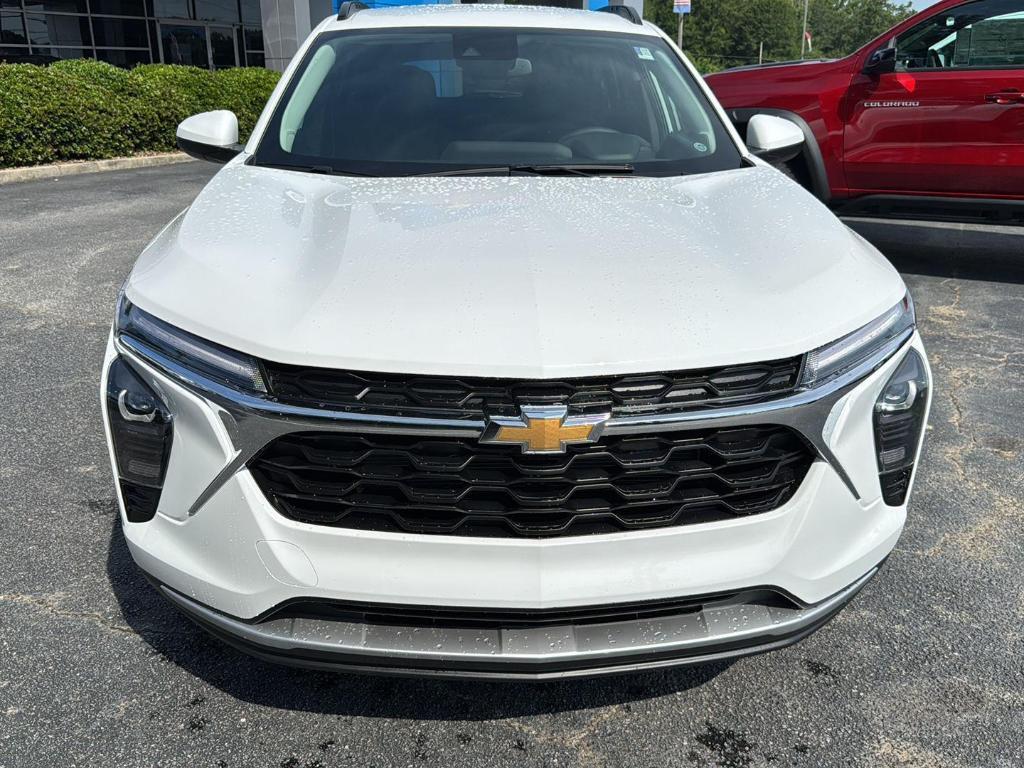 new 2025 Chevrolet Trax car, priced at $24,775
