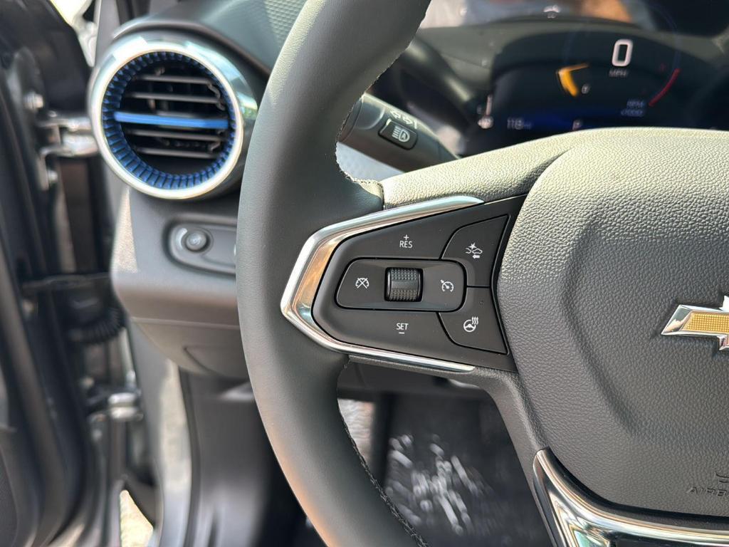 new 2025 Chevrolet Trax car, priced at $24,775