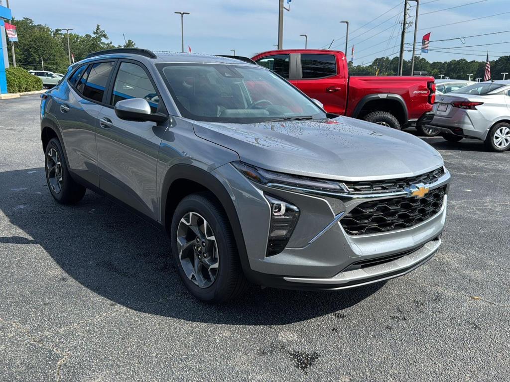new 2025 Chevrolet Trax car, priced at $24,775