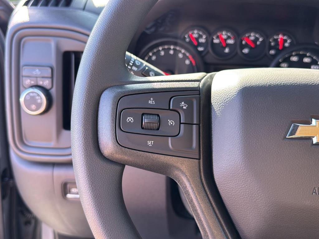 new 2025 Chevrolet Silverado 1500 car, priced at $43,555