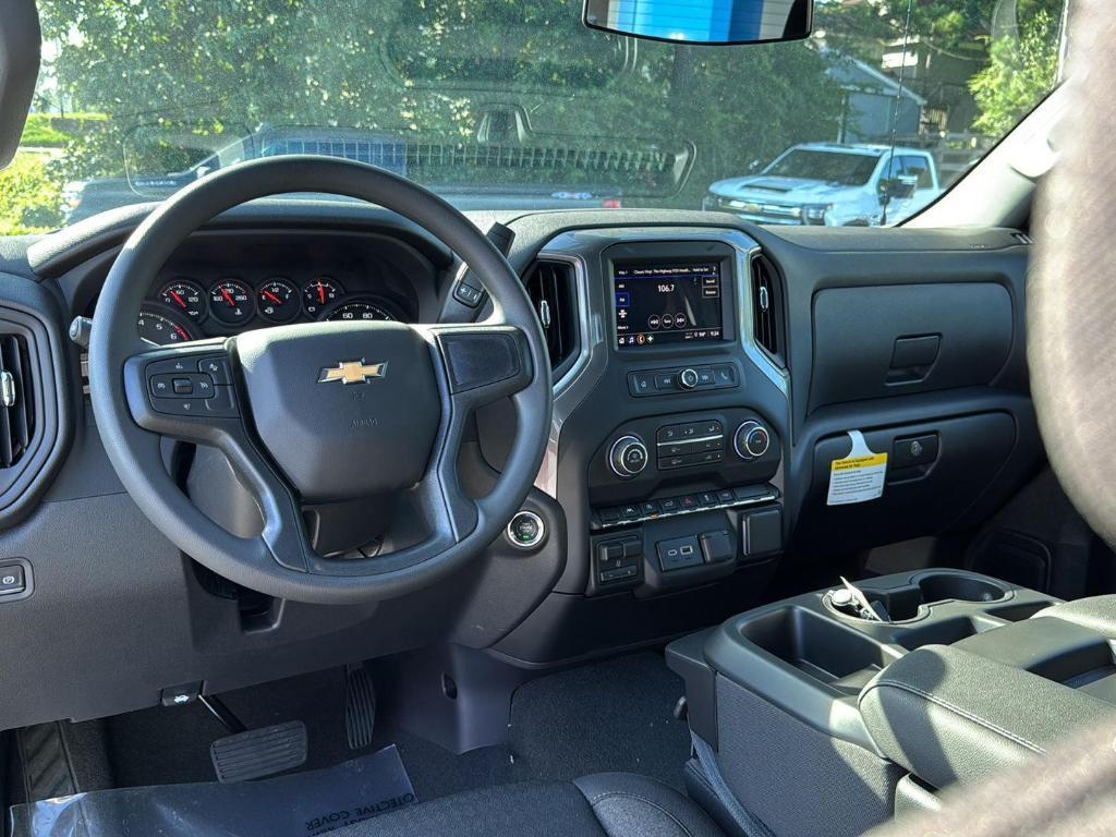 new 2025 Chevrolet Silverado 1500 car, priced at $43,555