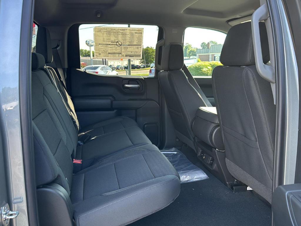 new 2025 Chevrolet Silverado 1500 car, priced at $43,555