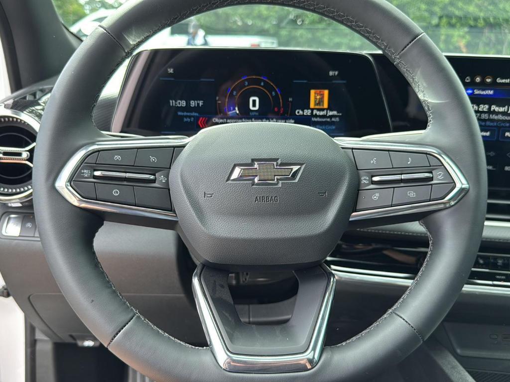 new 2026 Chevrolet Equinox car, priced at $33,030