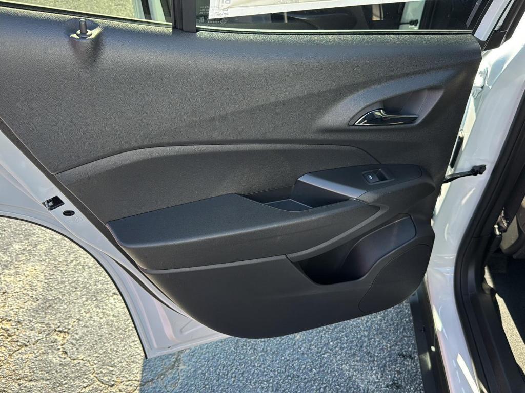 new 2025 Chevrolet Trax car, priced at $26,875