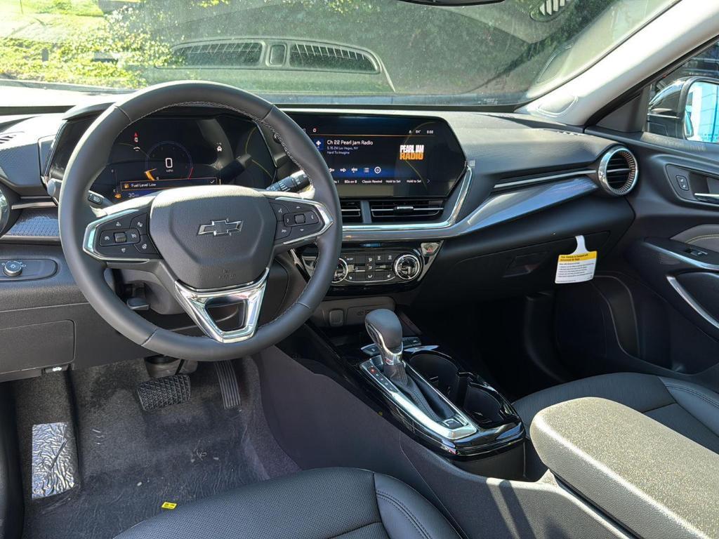 new 2025 Chevrolet Trax car, priced at $26,875