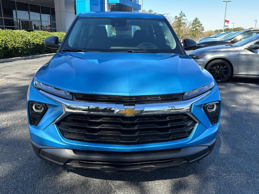 new 2025 Chevrolet TrailBlazer car, priced at $23,625