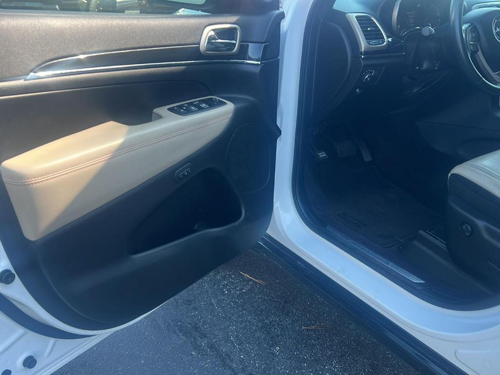 used 2016 Jeep Grand Cherokee car, priced at $22,000