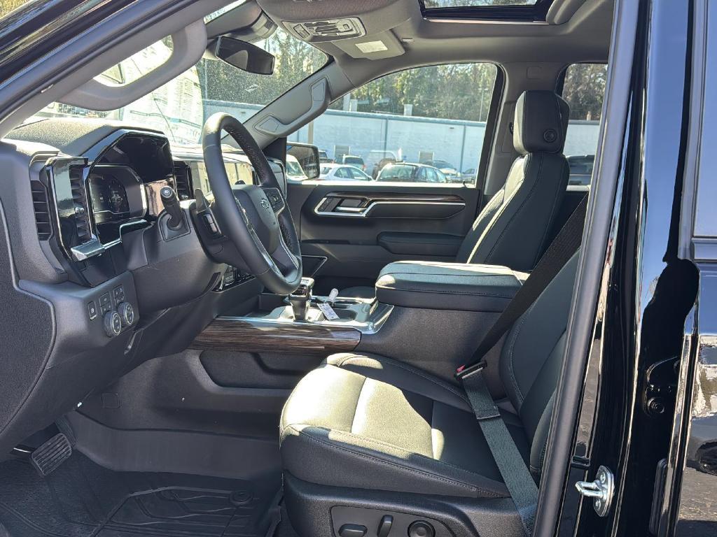 new 2025 Chevrolet Silverado 1500 car, priced at $59,440