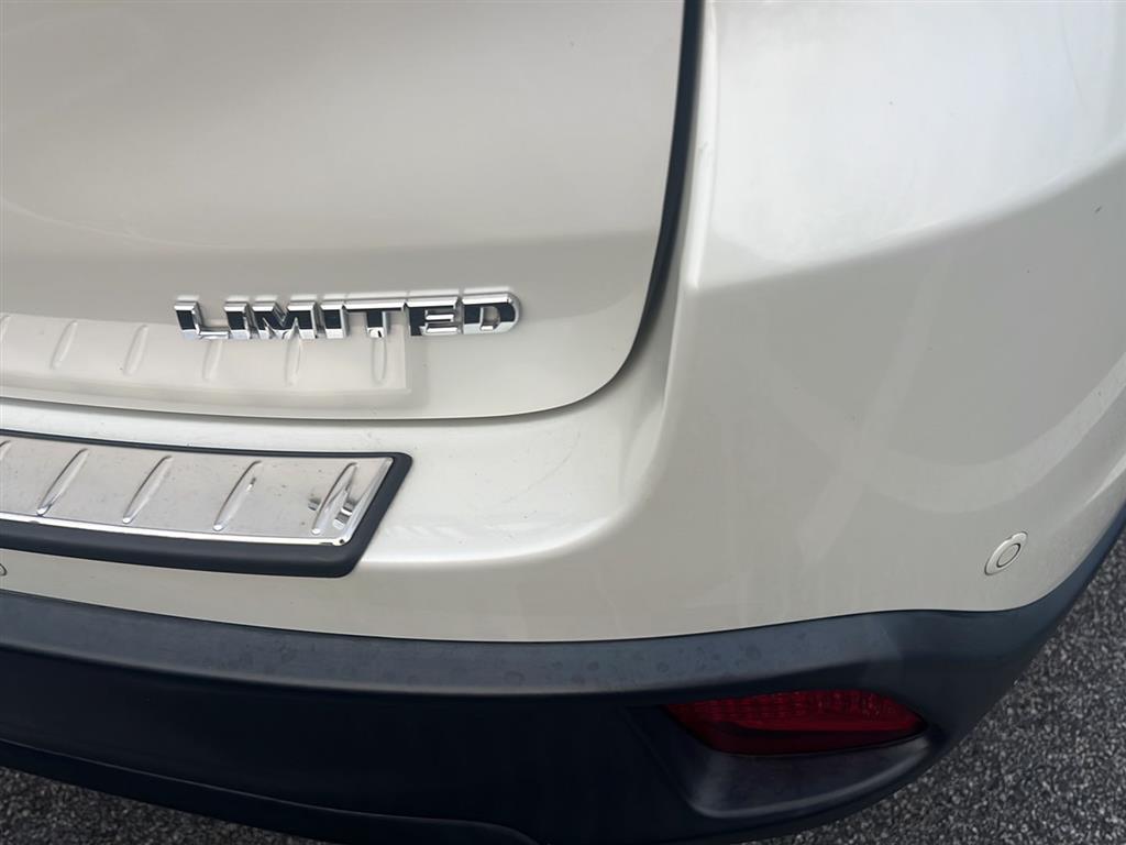 used 2014 Toyota Highlander car, priced at $17,995