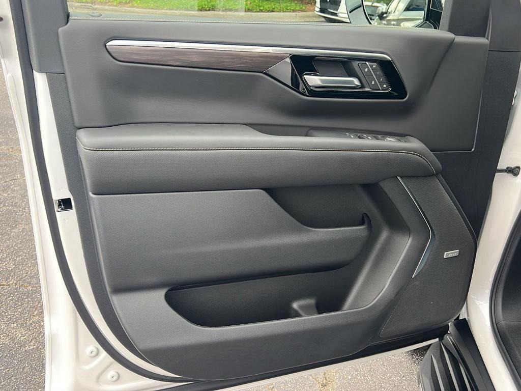 new 2025 Chevrolet Tahoe car, priced at $78,755