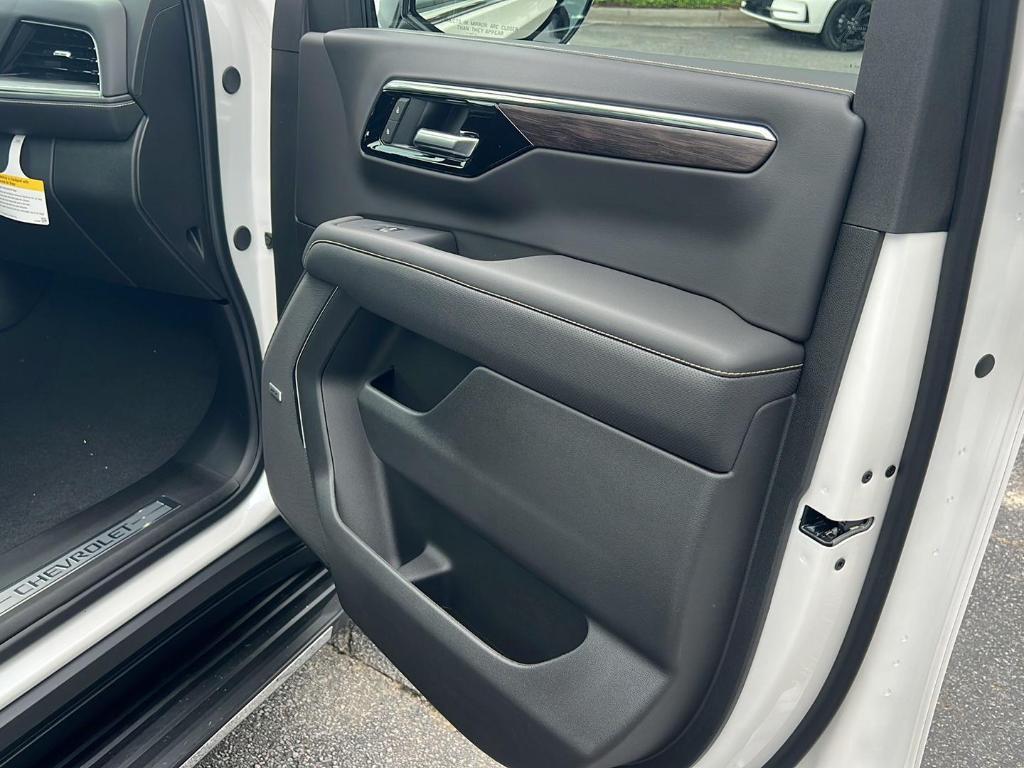 new 2025 Chevrolet Tahoe car, priced at $78,755