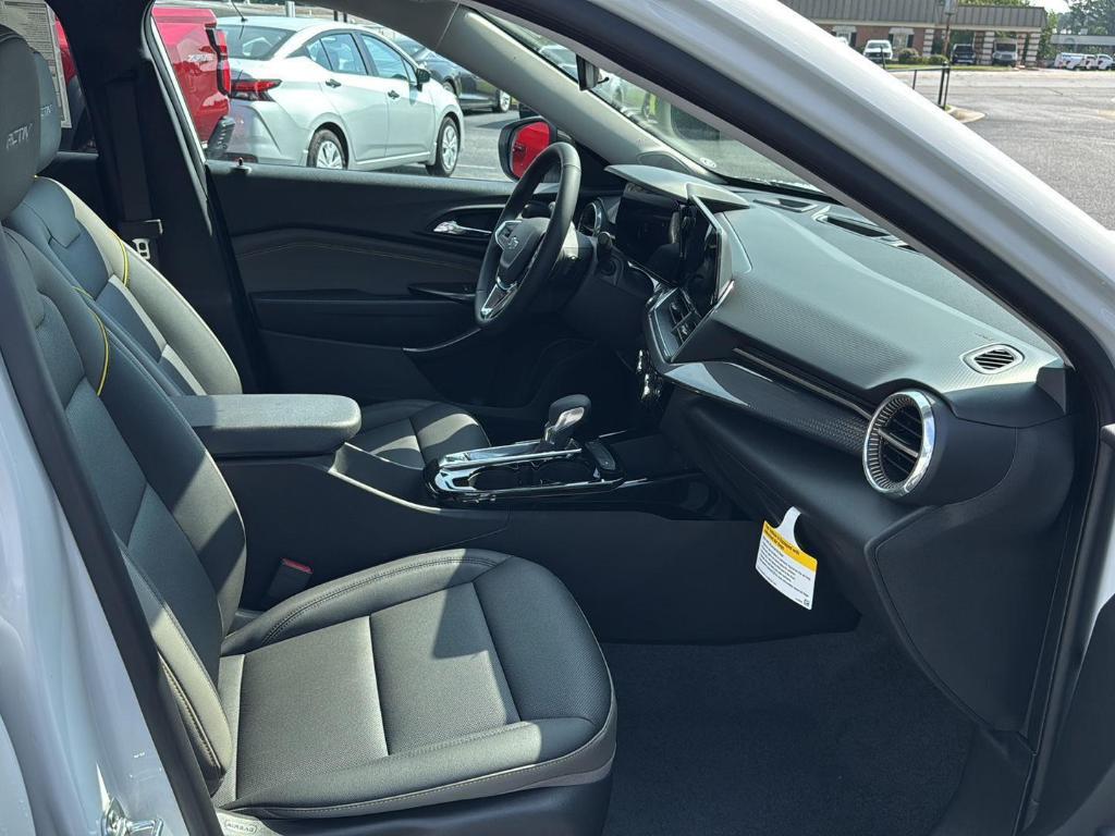 new 2025 Chevrolet Trax car, priced at $25,980