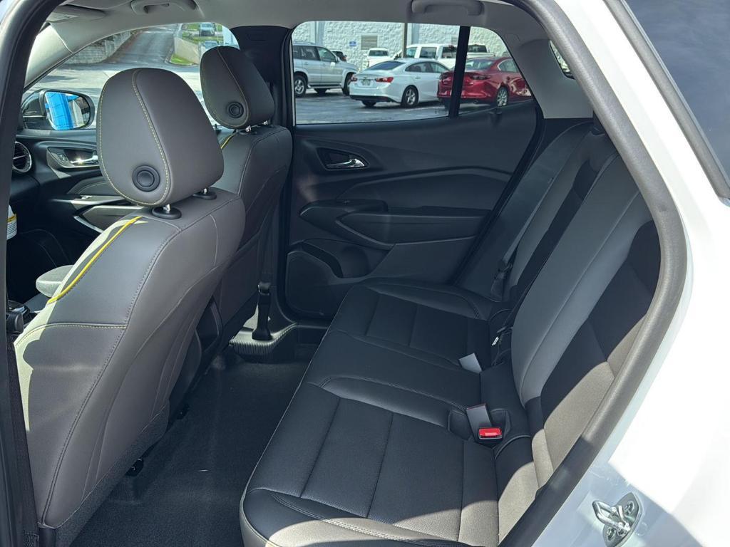 new 2025 Chevrolet Trax car, priced at $25,980