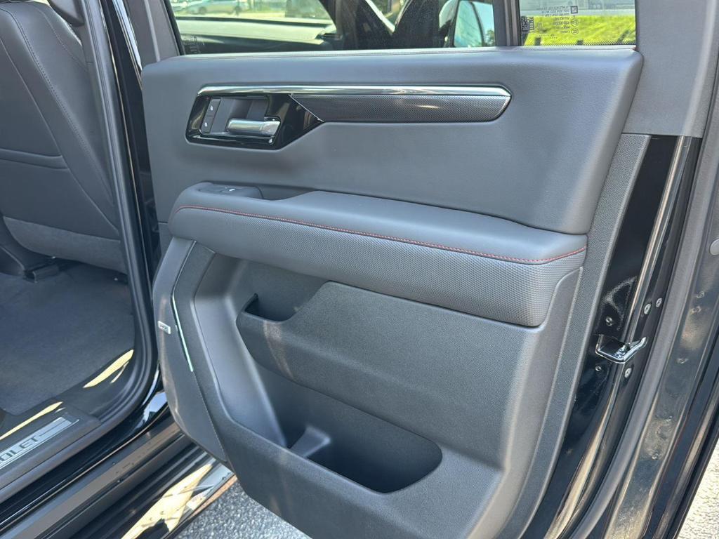 new 2025 Chevrolet Suburban car, priced at $77,690