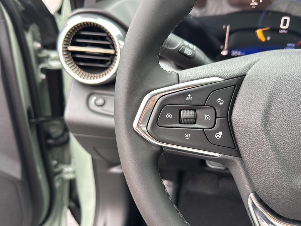 new 2025 Chevrolet Trax car, priced at $25,980