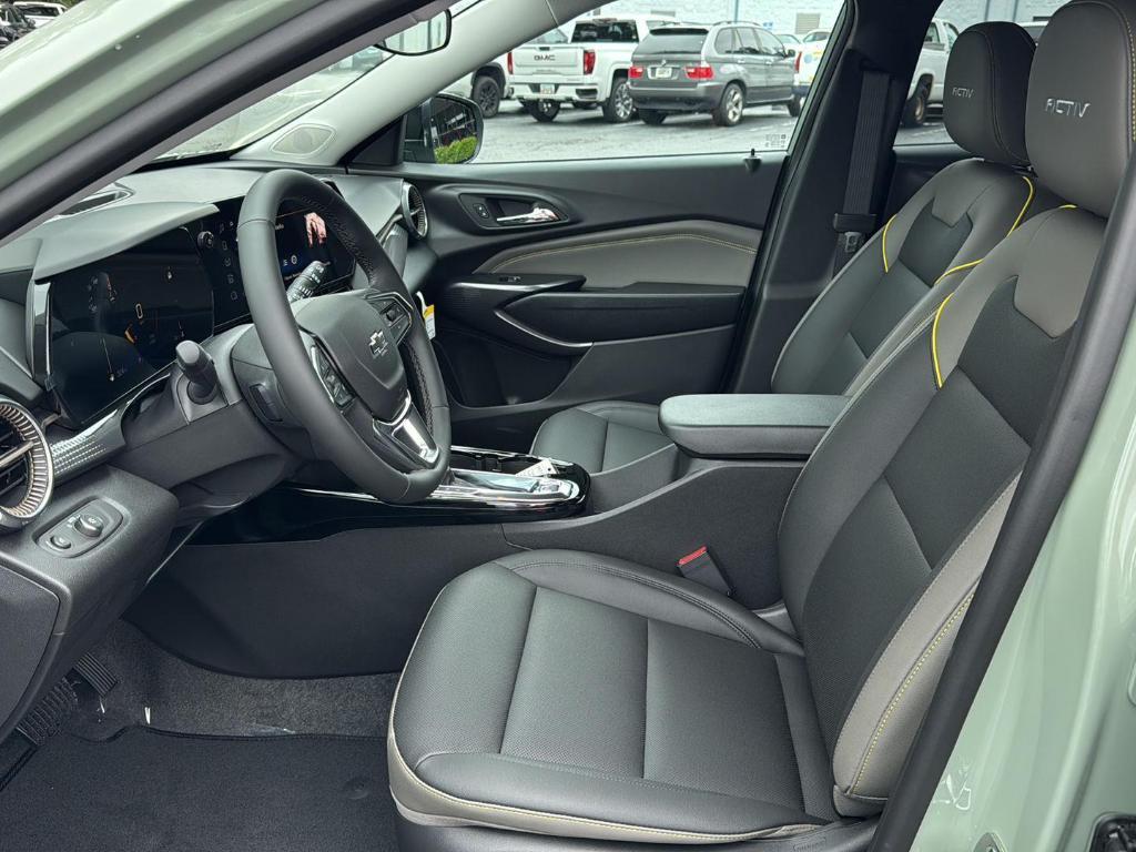 new 2025 Chevrolet Trax car, priced at $25,980
