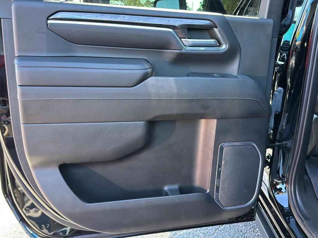 used 2024 Chevrolet Silverado 2500 car, priced at $59,999