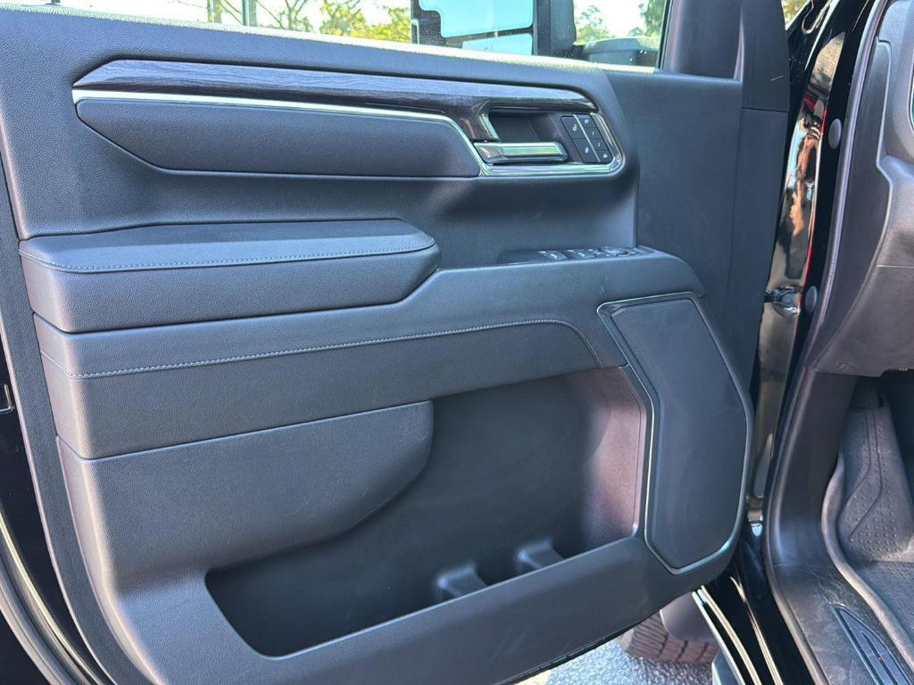 used 2024 Chevrolet Silverado 2500 car, priced at $59,999