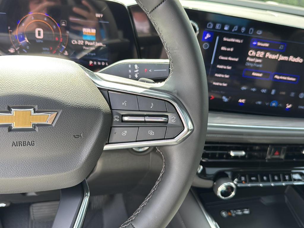 new 2025 Chevrolet Suburban car, priced at $71,320
