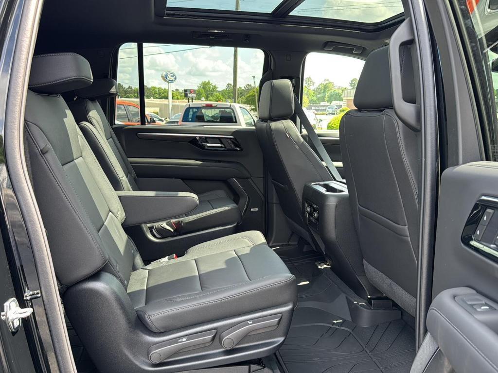 new 2025 Chevrolet Suburban car, priced at $71,320