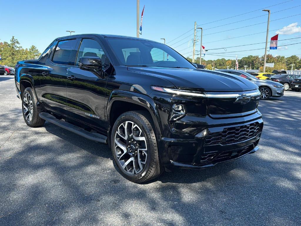 new 2024 Chevrolet Silverado EV car