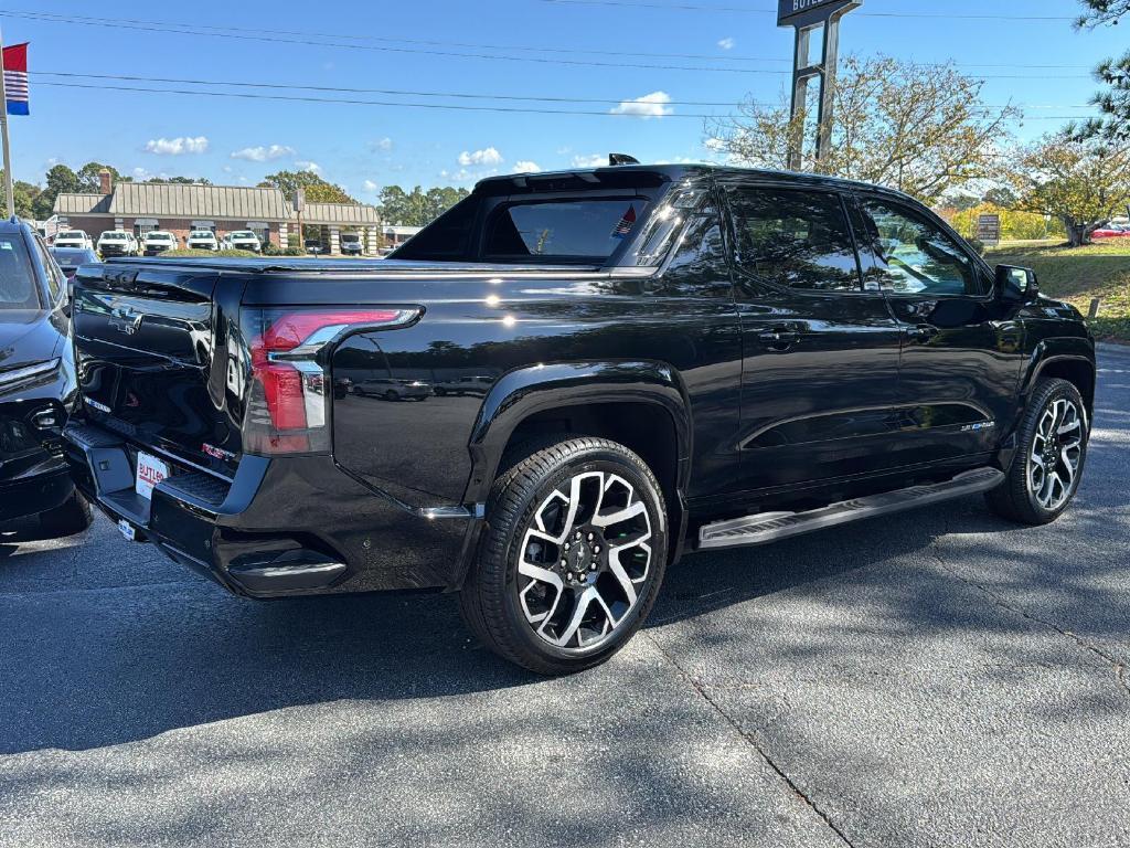 new 2024 Chevrolet Silverado EV car