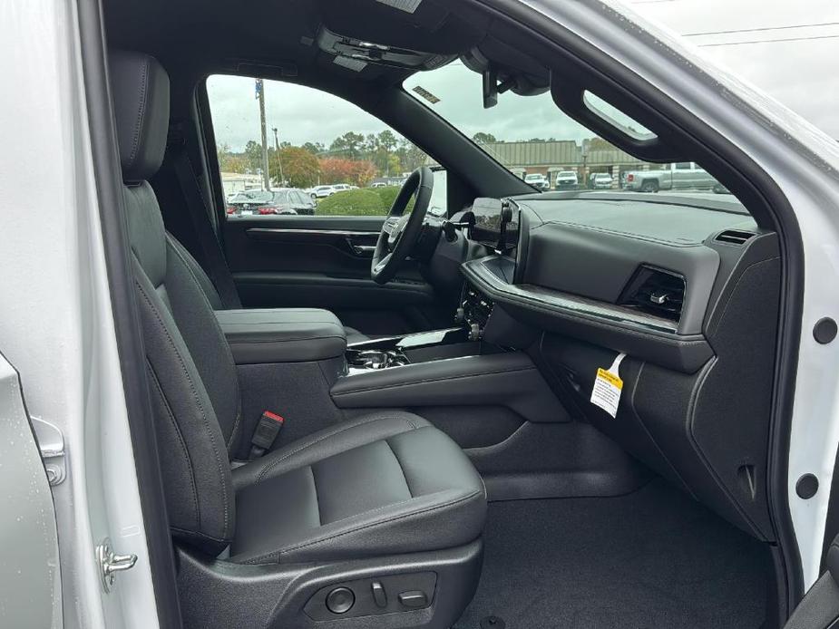 new 2025 Chevrolet Suburban car, priced at $70,950