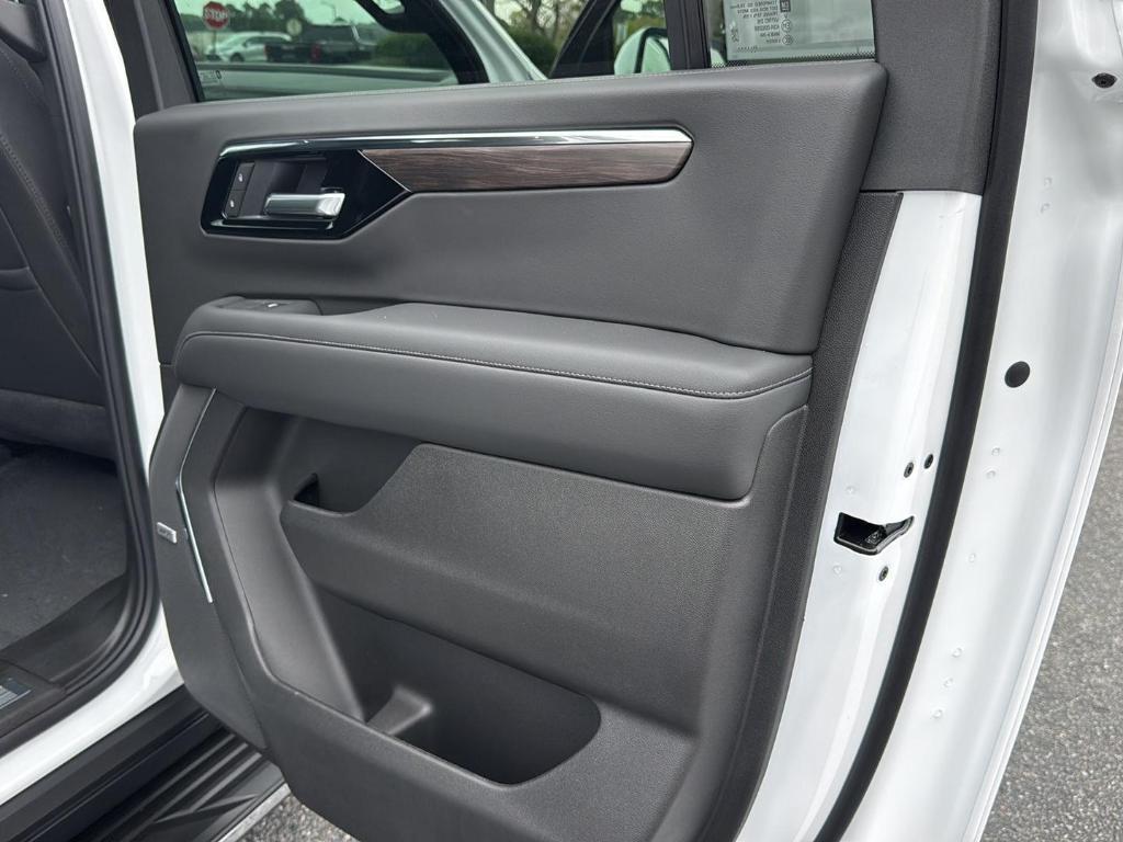 new 2026 Chevrolet Suburban car, priced at $72,680