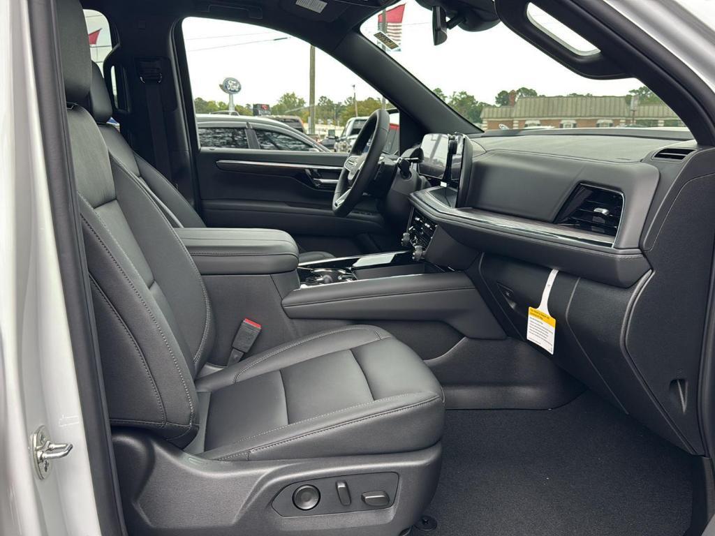 new 2026 Chevrolet Suburban car, priced at $72,680