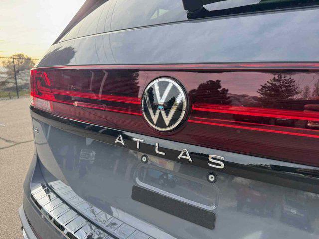 new 2025 Volkswagen Atlas car, priced at $47,882