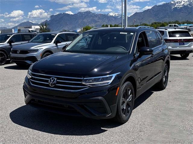 new 2024 Volkswagen Tiguan car, priced at $33,567