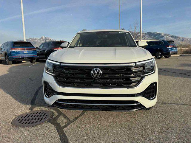 new 2025 Volkswagen Atlas car, priced at $54,714